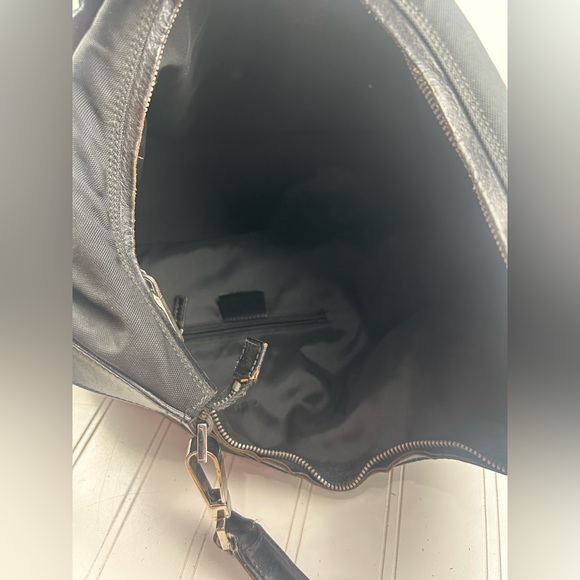 Gucci Nylon Small Shoulder Bag Black Zip Hobo Purse - Picture 5 of 13